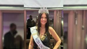 Periodista y Abogada con 60 años coronada Miss Universo Buenos Aires